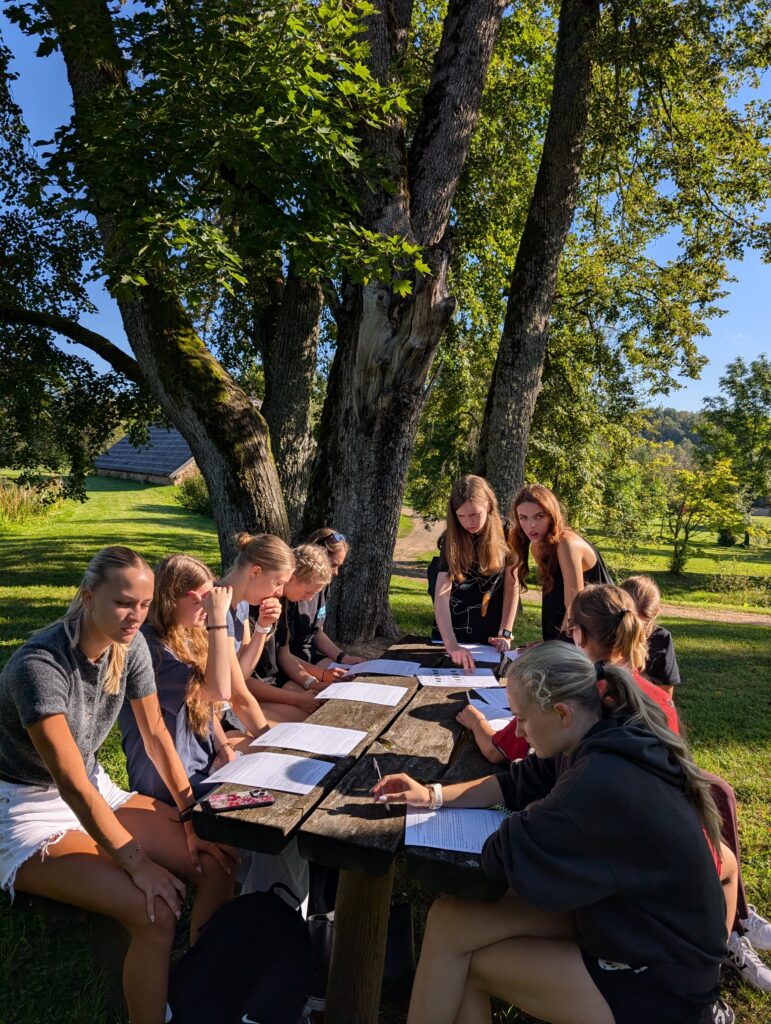 Pxl 20250905 072700421.raw 01.mp.cover