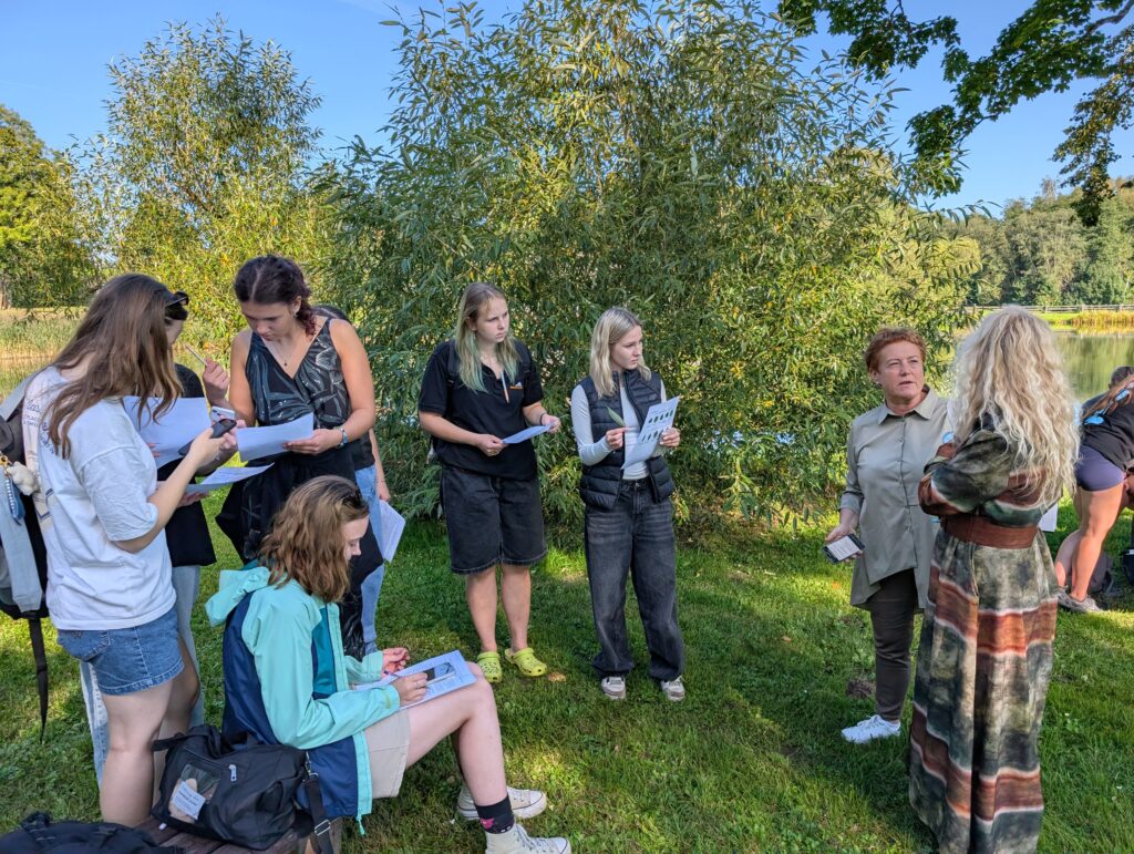 Pxl 20250905 073843419.raw 01.mp.cover