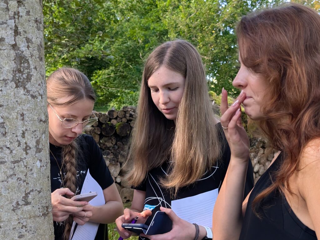 Pxl 20250905 081013776.raw 01.cover